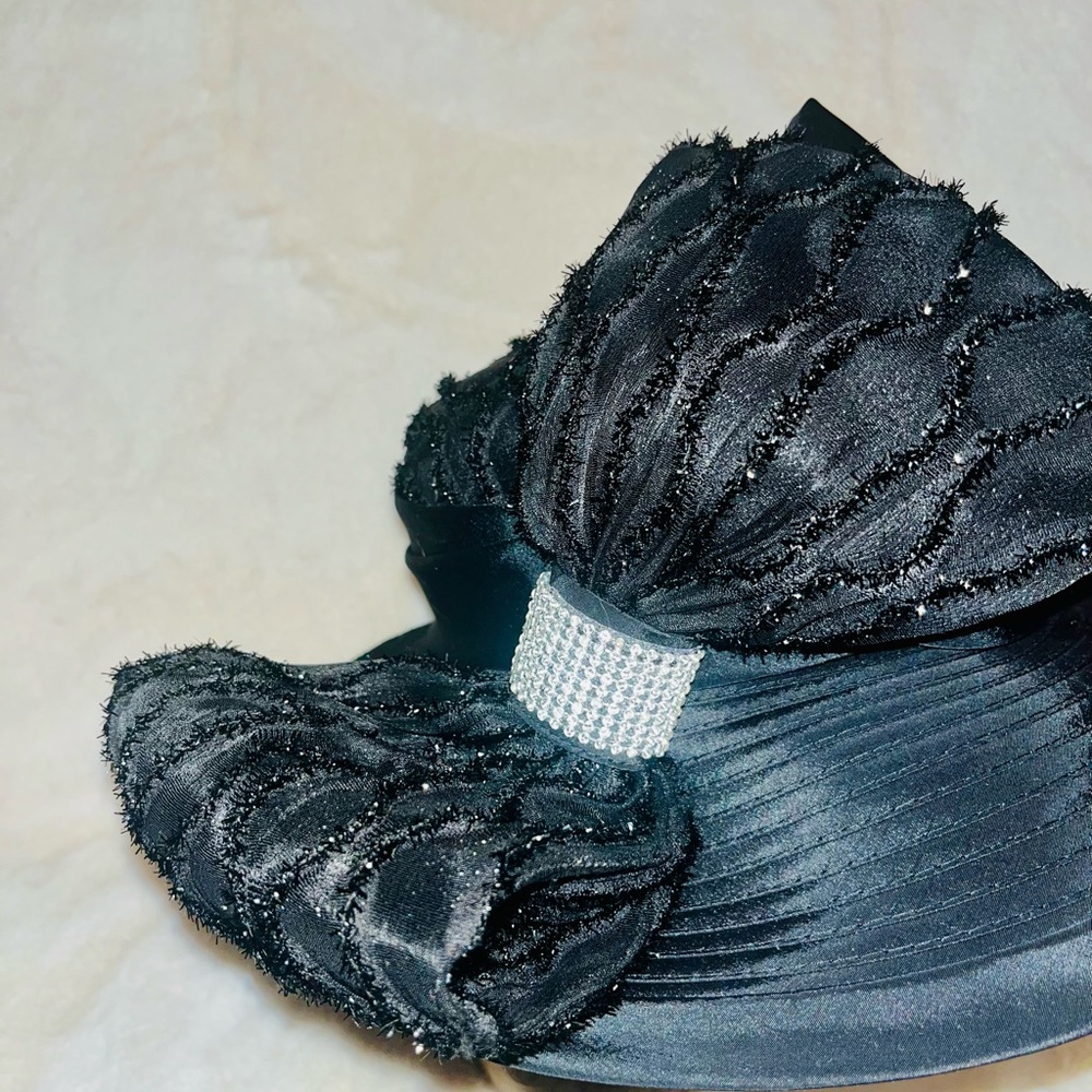 Elegant Black Women's Hat with Rhinestone Detail - Picture 2 of 5